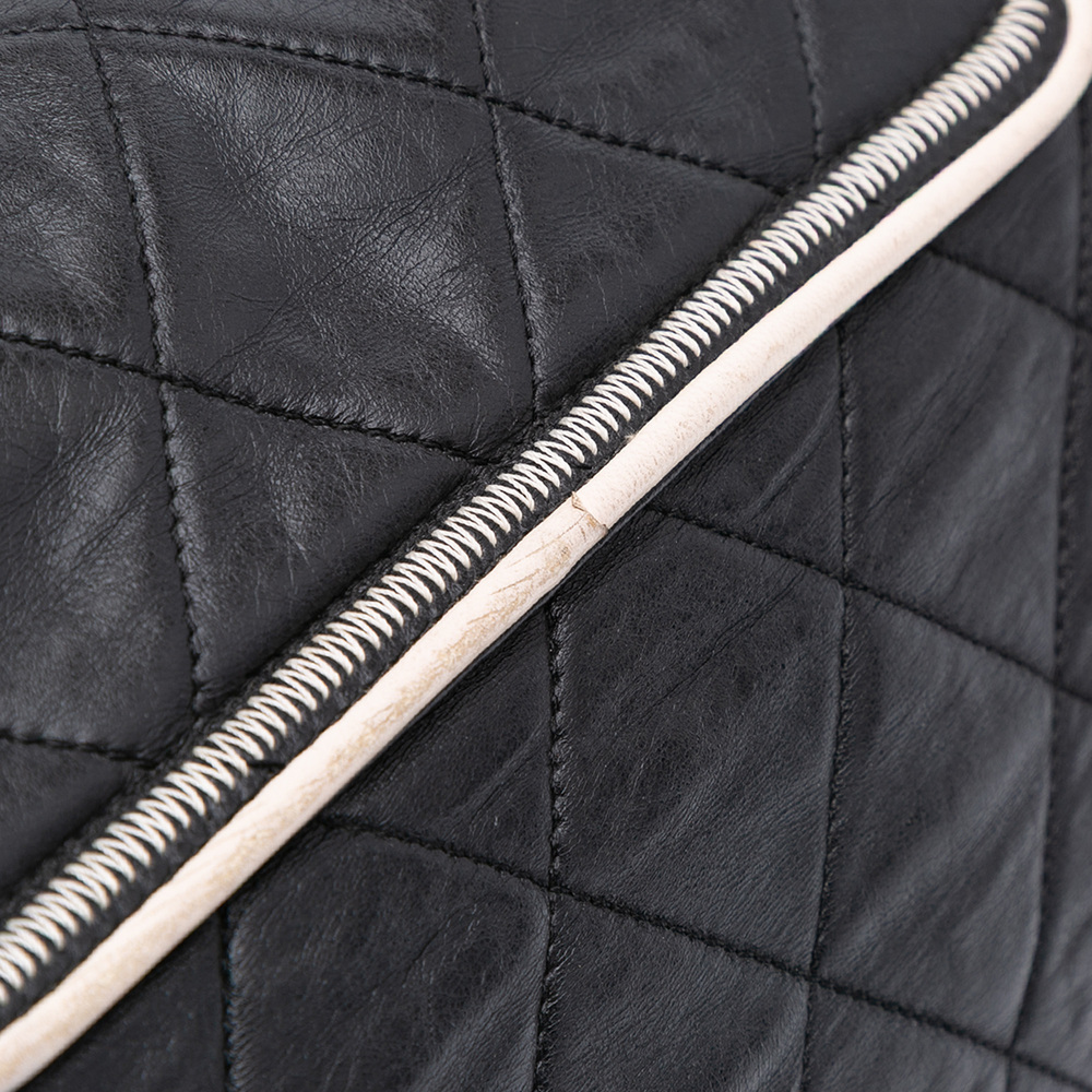 Pre-Loved Chanel Quilted Lambskin East West Accordion Flap - Picture 8 of 10